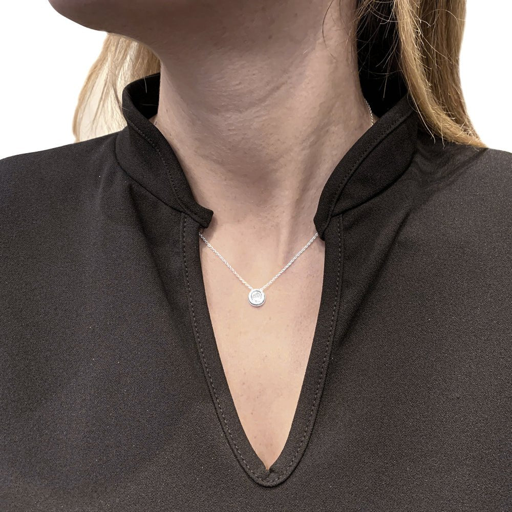 Chaîne et pendentif Chaumet modèle "Anneau" en or blanc, diamant - Castafiore