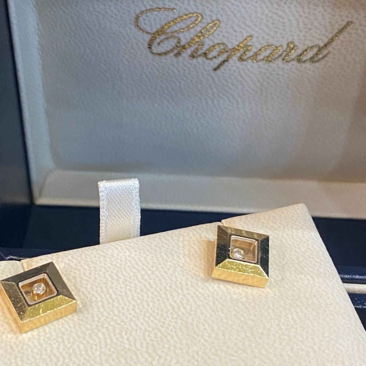 Chopard Boucles d'oreilles "Happy Diamonds Icon", en or jaune et diamants - Castafiore