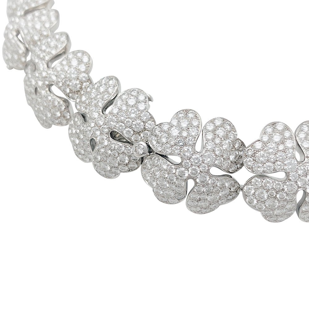 Collier CARTIER "Clover" or blanc et diamants - Castafiore