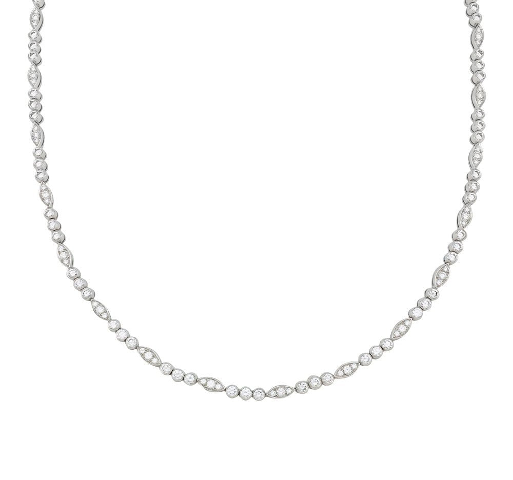 Collier CARTIER "Dentelle" en platine, or blanc et diamants - Castafiore