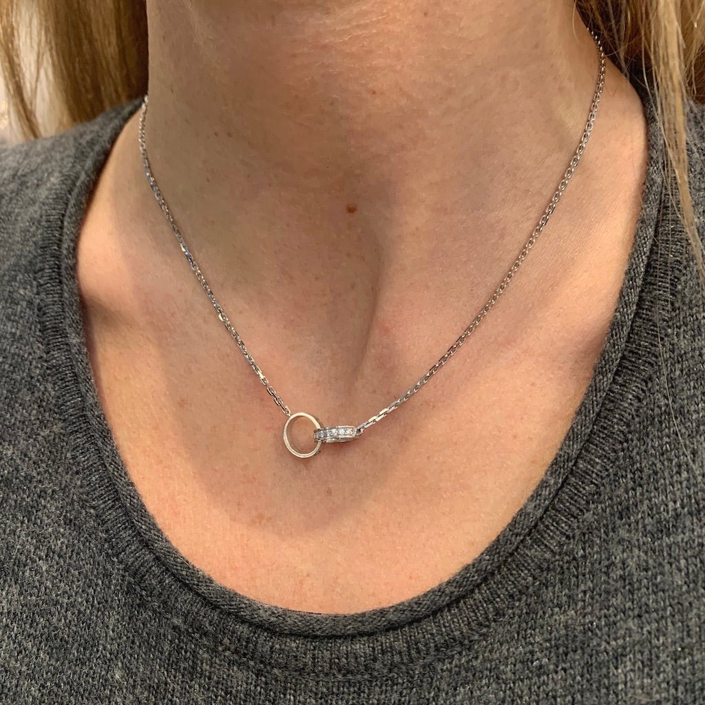 Collier CARTIER "Love" en or blanc et diamants - Castafiore