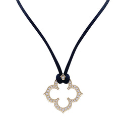 Collier CARTIER "Trèfle Gothique"en or jaune et diamants. - Castafiore