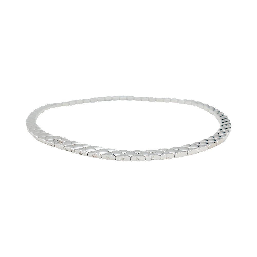 Collier CHANEL "Matelassé" en or blanc - Castafiore