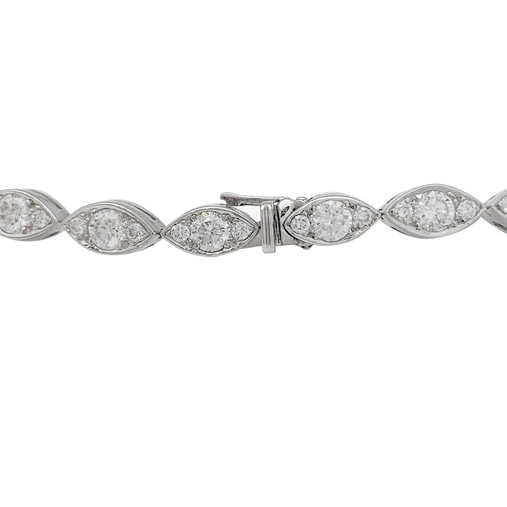 Collier cravate CARTIER, "Amour", or blanc, diamants, perle de Tahiti - Castafiore