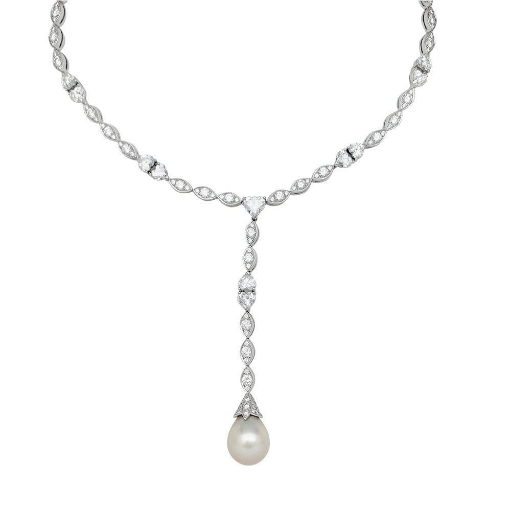 Collier cravate CARTIER, "Amour", or blanc, diamants, perle de Tahiti - Castafiore