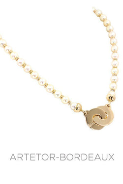 Collier de perles fermoir menottes - Castafiore