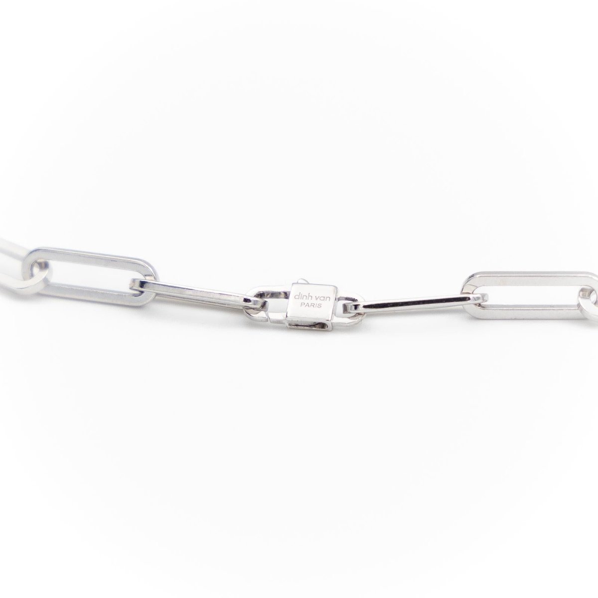 Collier DINH VAN "Menottes" en or blanc et diamants - Castafiore