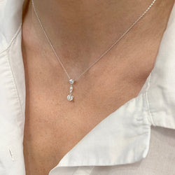 Collier en or blanc, diamants - Castafiore