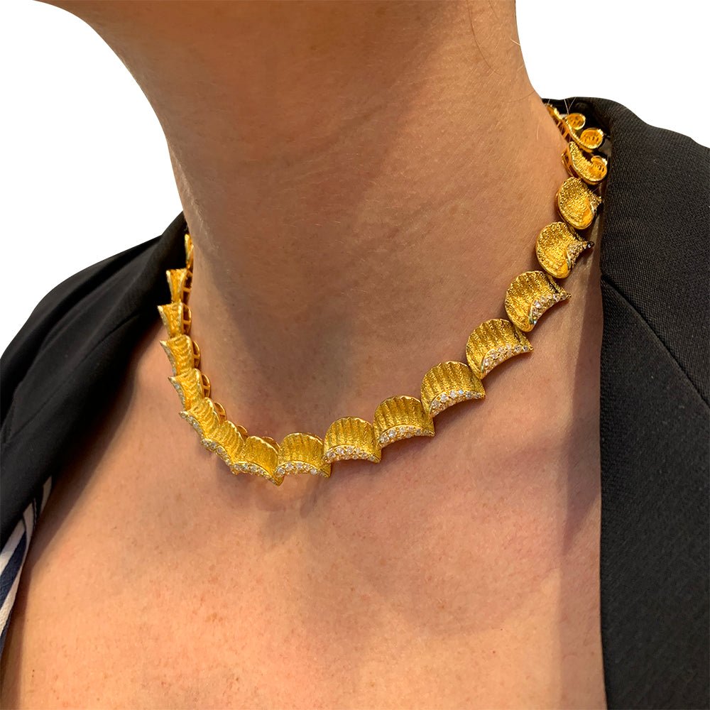 Collier en or jaune et diamants - Castafiore
