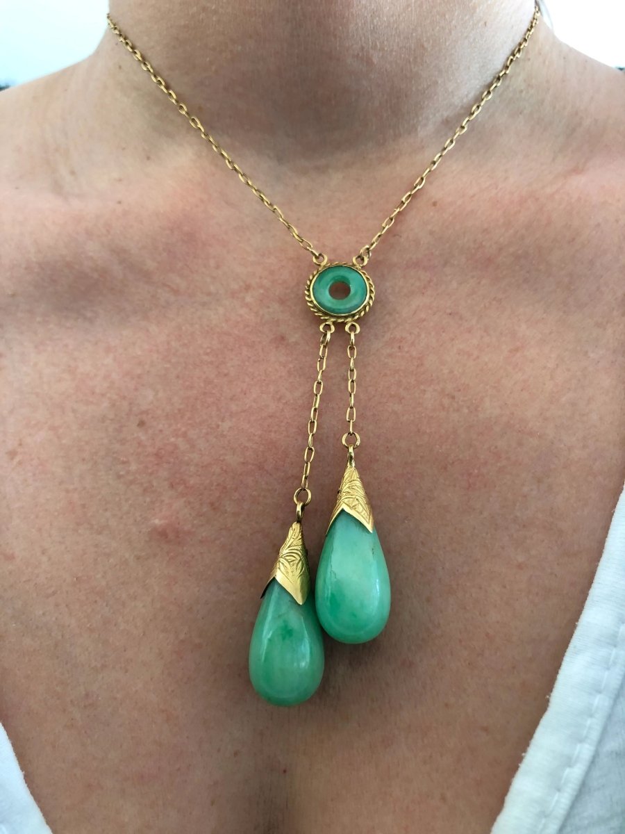 Collier en or jaune négligé en pampille de jade - Castafiore