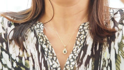 Collier en or jaune, saphir et diamants - Castafiore