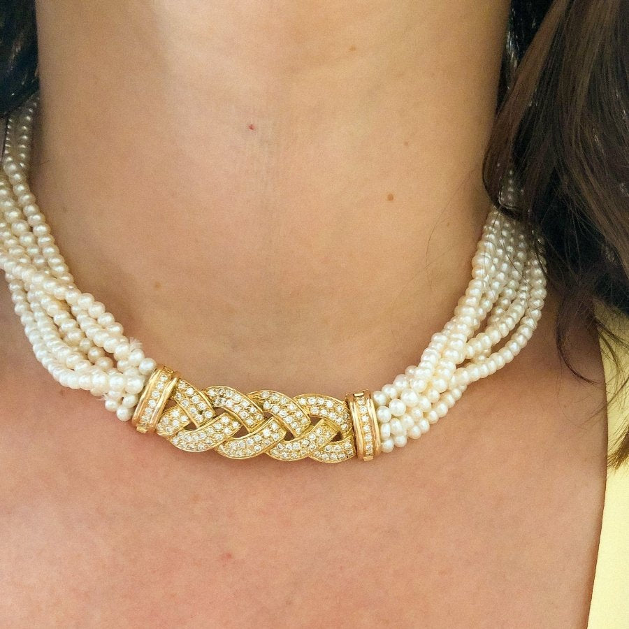 Collier en perles multirangs et fermoir en diamants - Castafiore