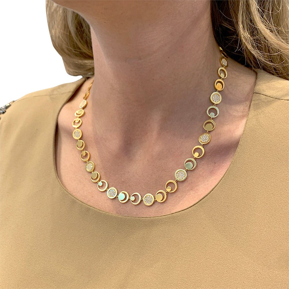 Collier Fred "Moon Light" en or jaune, diamants - Castafiore