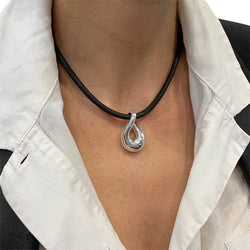 Collier Fred, "Mouvementé", or blanc, cordon - Castafiore