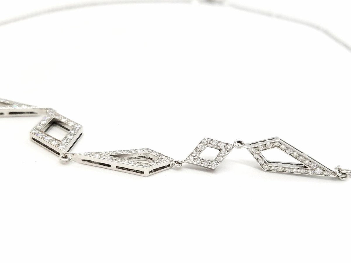 Collier géométrique en or blanc pavé diamants - Castafiore