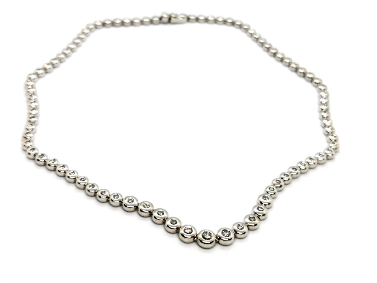 Collier ligne de diamants en or blanc - Castafiore