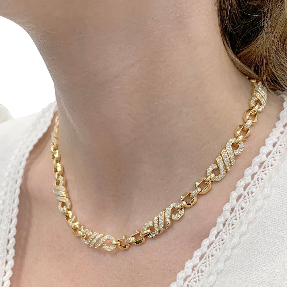 Collier or jaune, diamants. - Castafiore
