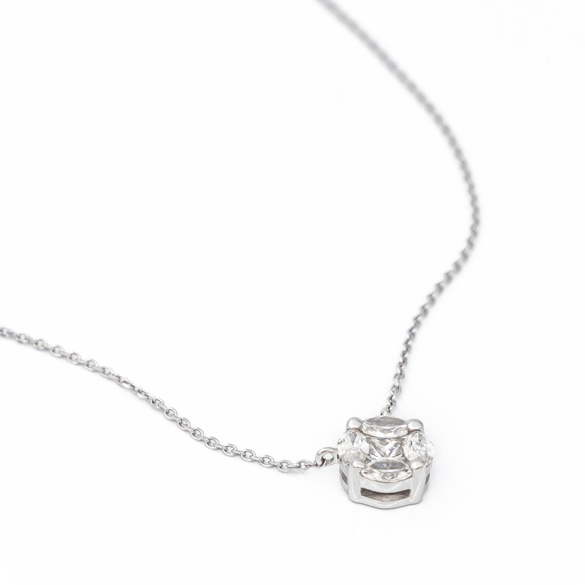 Collier Pendentif en or blanc et diamants - Castafiore