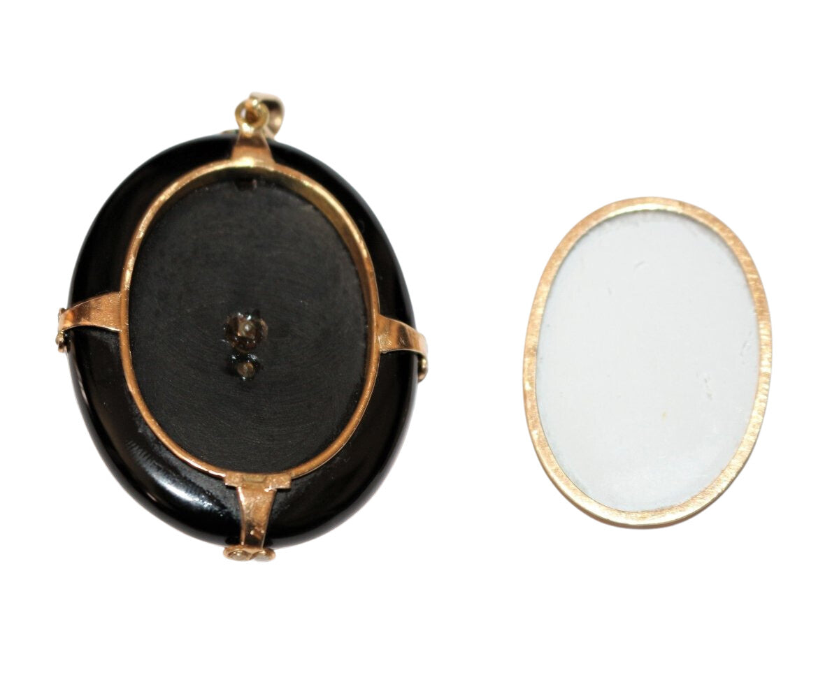 Collier Pendentif en or jaune et en onyx et perles - Castafiore