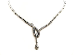 Collier Pendentif entrelacé en or blanc et diamants - Castafiore