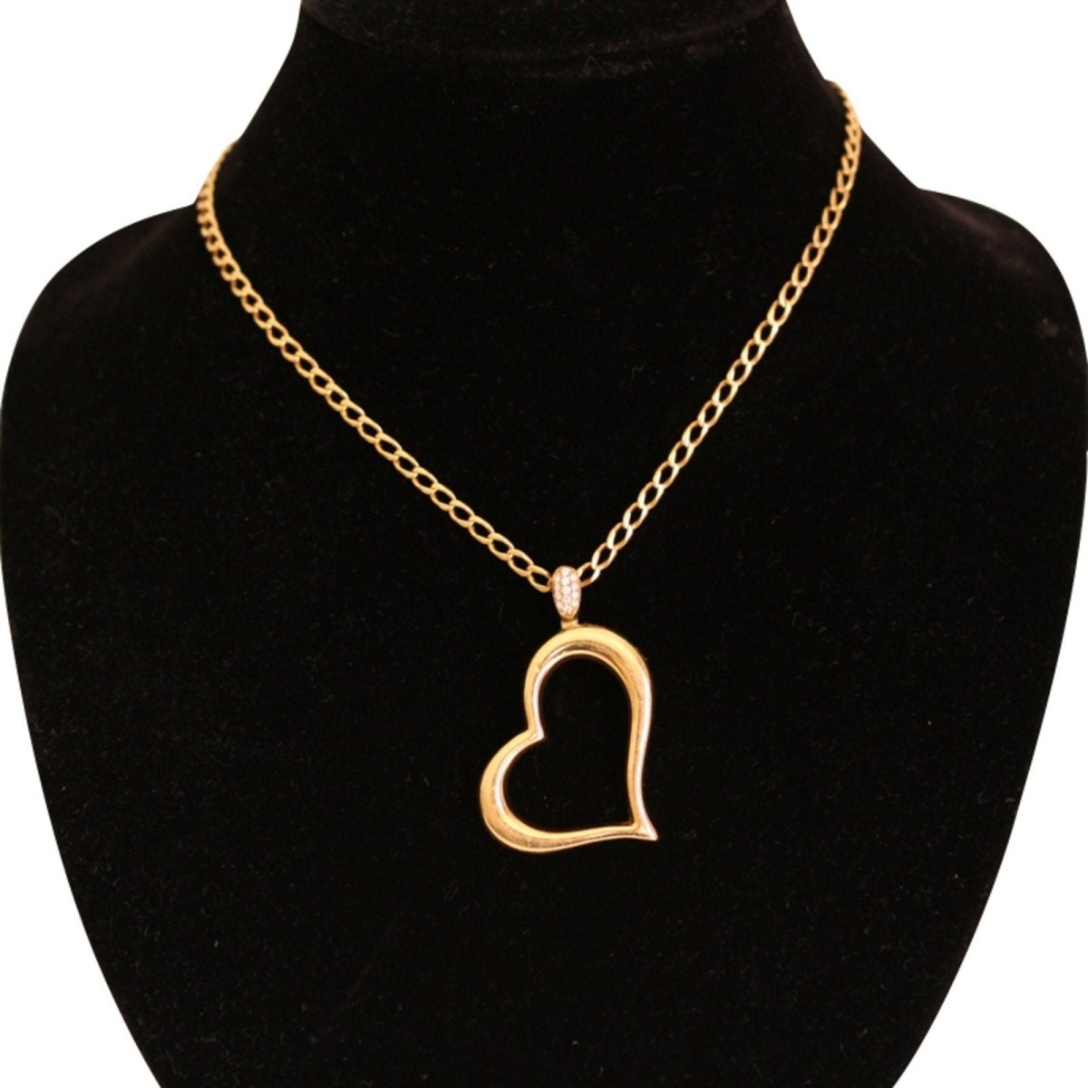 PIAGET Heart Pendant Necklace in yellow gold and diamonds