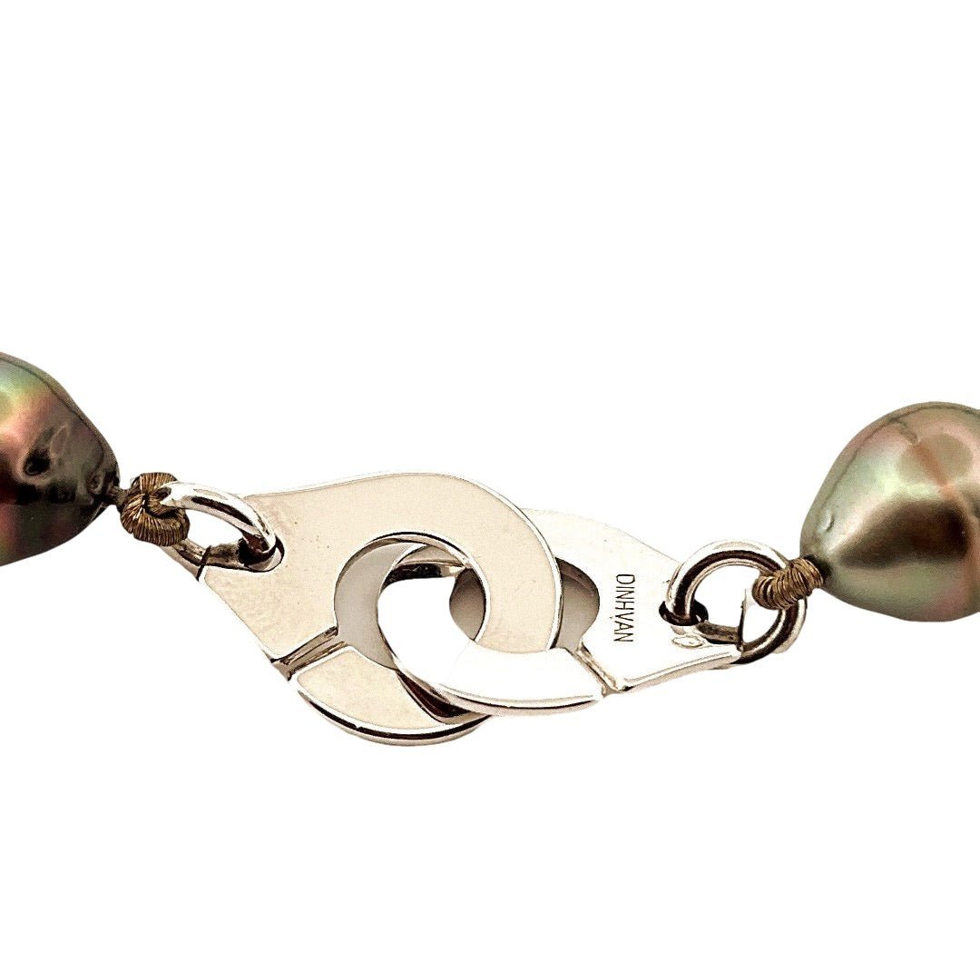 Collier Ras de cou DINH VAN "Menottes R15" en or blanc et perles de Tahiti - Castafiore