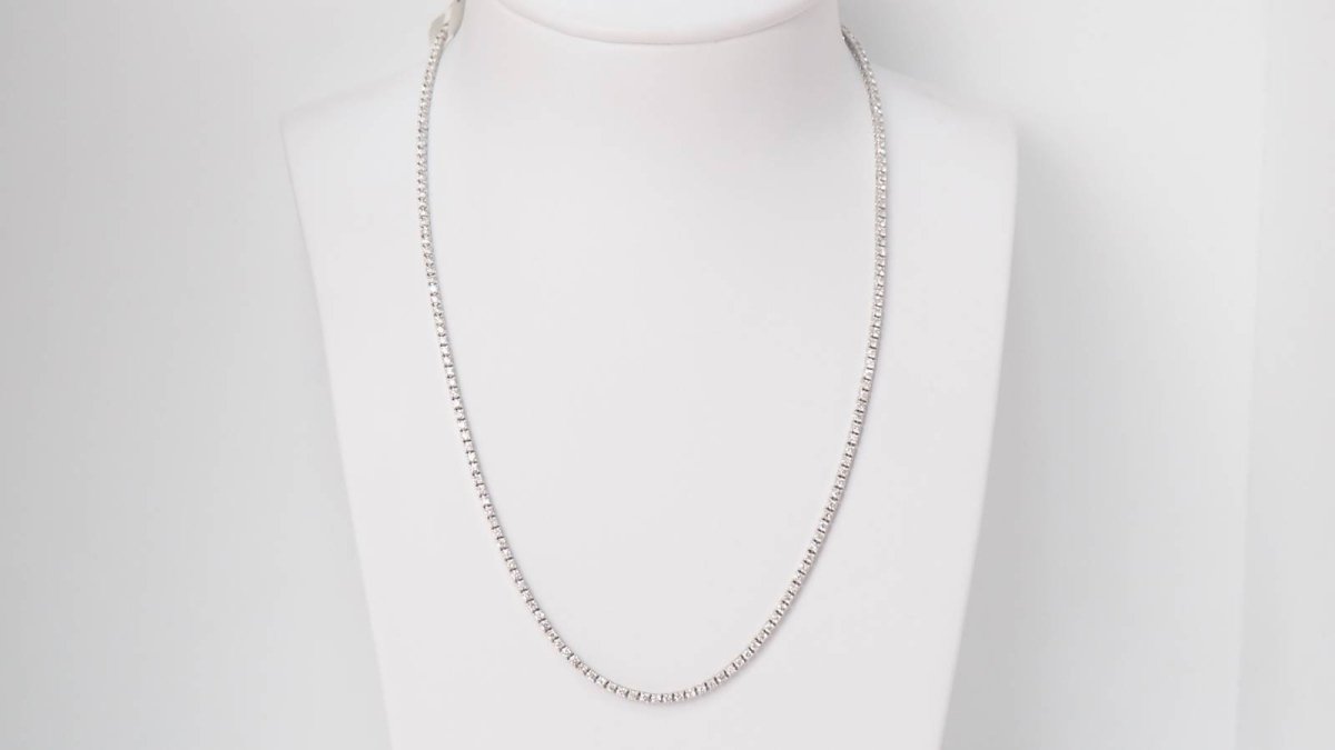 Collier rivière en or blanc et diamants 4.40cts - Castafiore