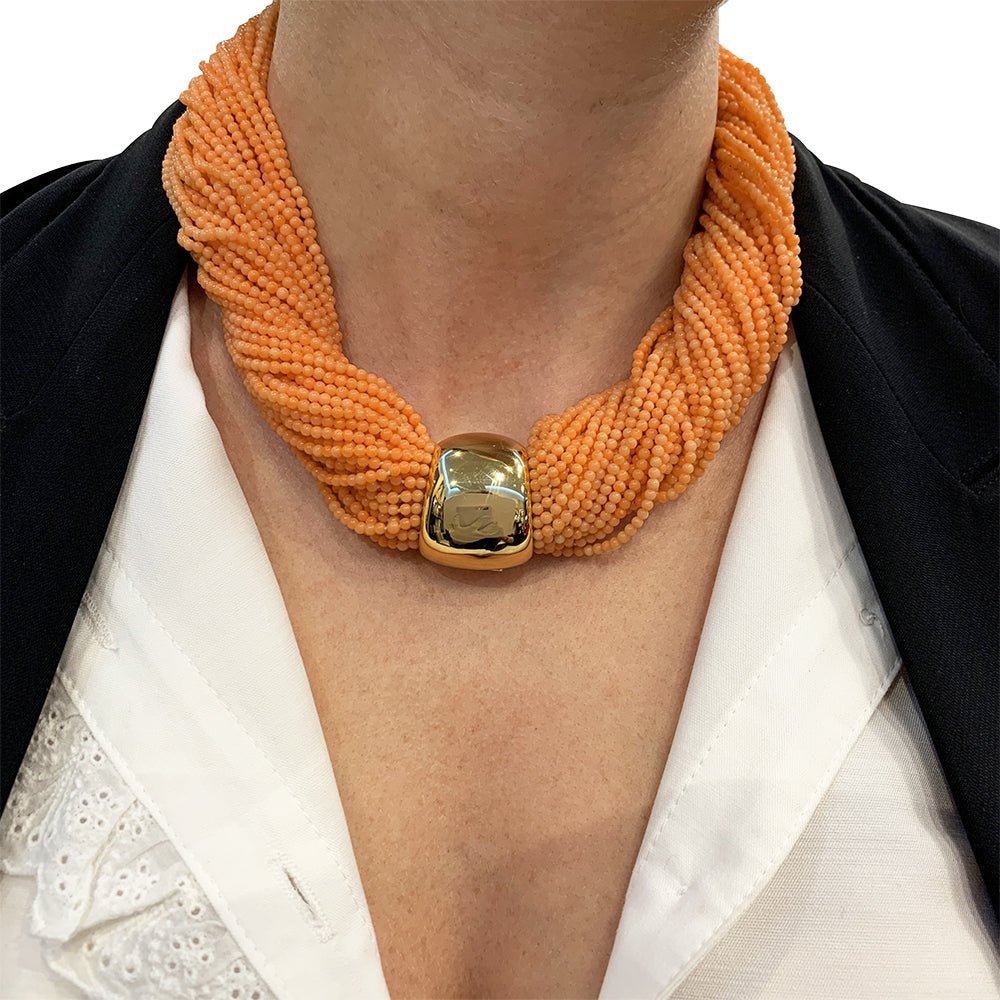 Collier VAN CLEEF & ARPELS en or jaune et corail - Castafiore