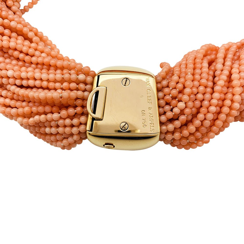 Collier VAN CLEEF & ARPELS en or jaune et corail - Castafiore
