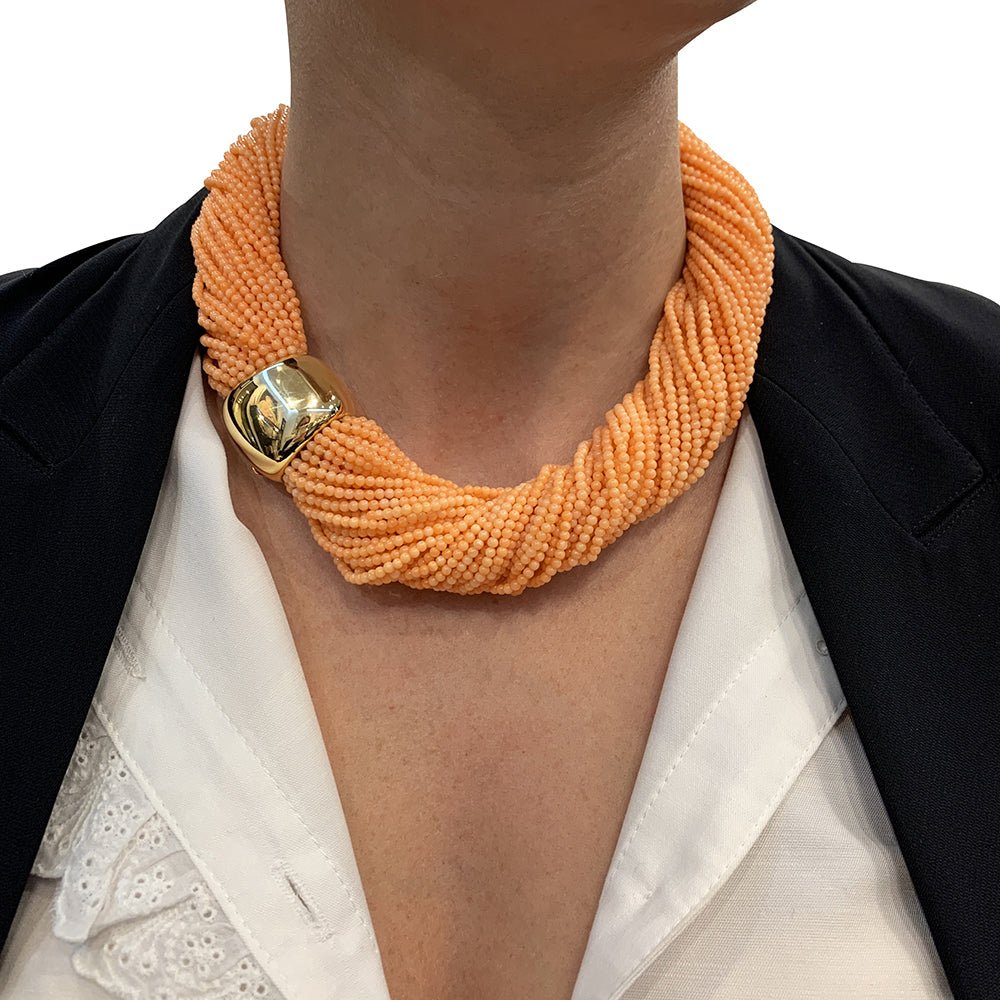 Collier VAN CLEEF & ARPELS en or jaune et corail - Castafiore