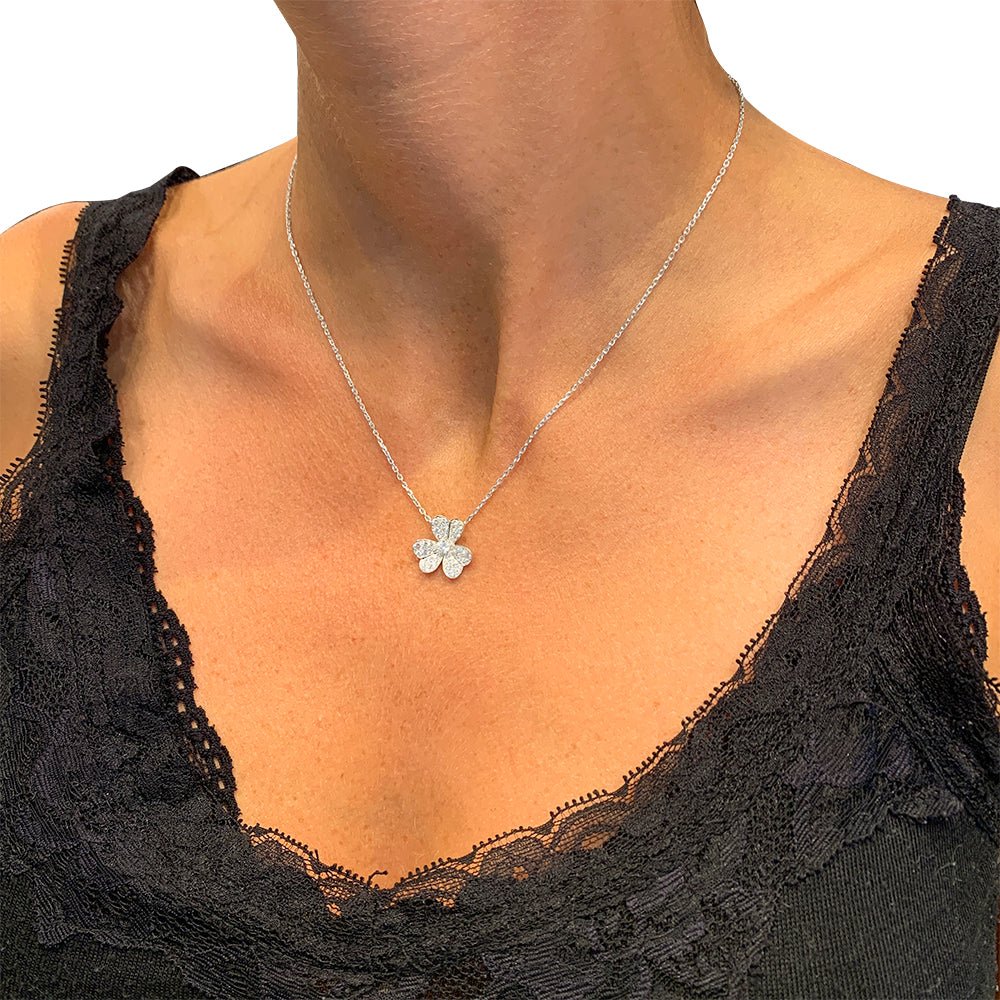 Van Cleef & Arpels “Frivole” necklace in white gold and