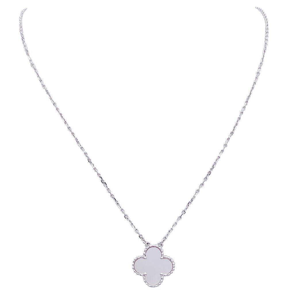 Collier Van Cleef & Arpels, "Vintage Alhambra", en or blanc, nacre - Castafiore