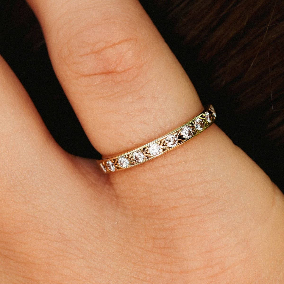 Demi-Alliance en or jaune et diamants - Castafiore