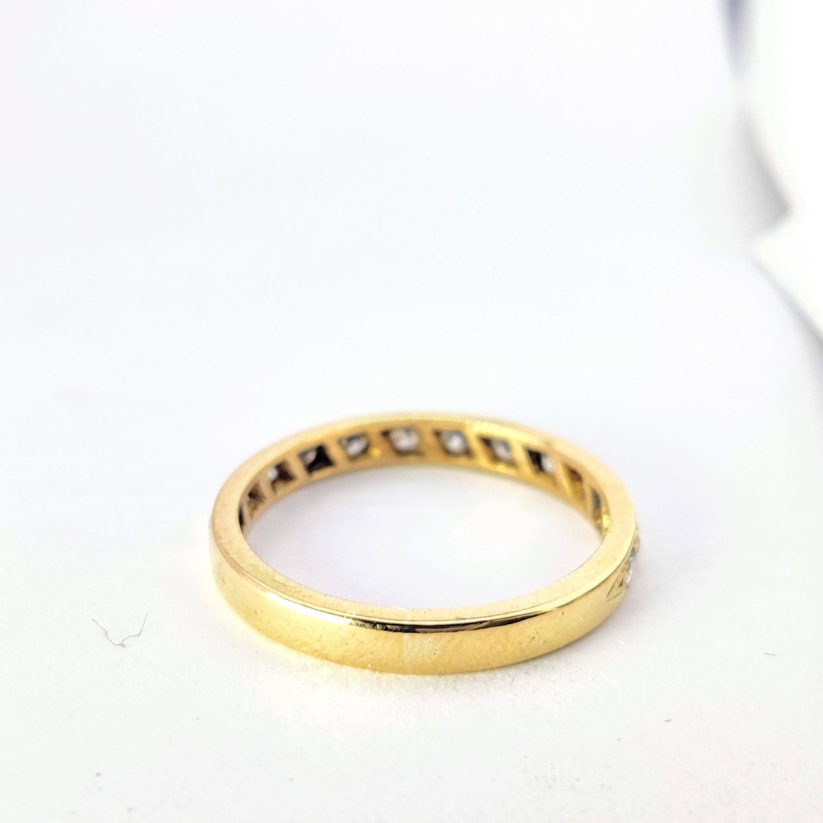 Demi-Alliance en or jaune et diamants - Castafiore