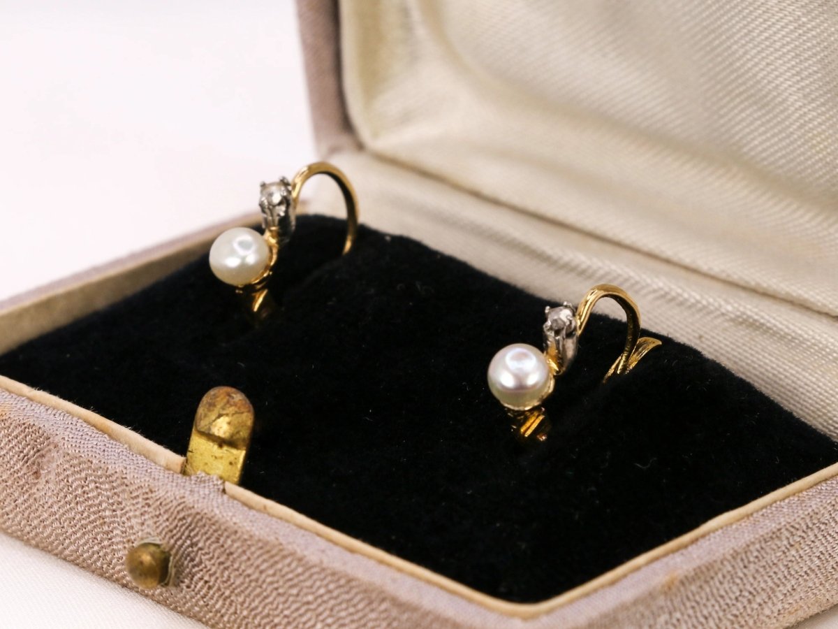 Dormeuses anciennes en or, diamants et perles fines - Castafiore