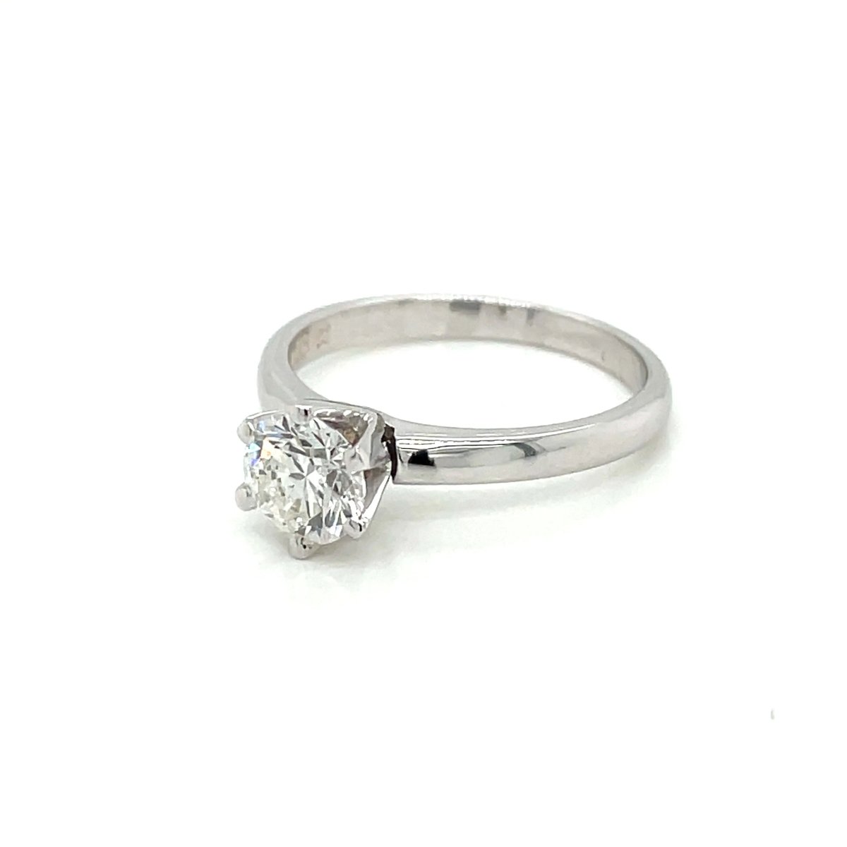 HRD Certified 1 Carat Round Diamond Engagement Ring - Castafiore