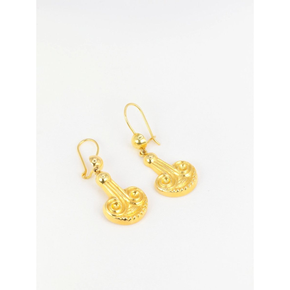 LALAOUNIS - Paire de boucles d’oreilles dormeuses en or jaune - Castafiore