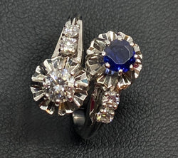 Ring in 18 carat gold, you and me in diamonds and Sapphire