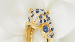 Bague Panthère en or jaune, saphirs et diamants