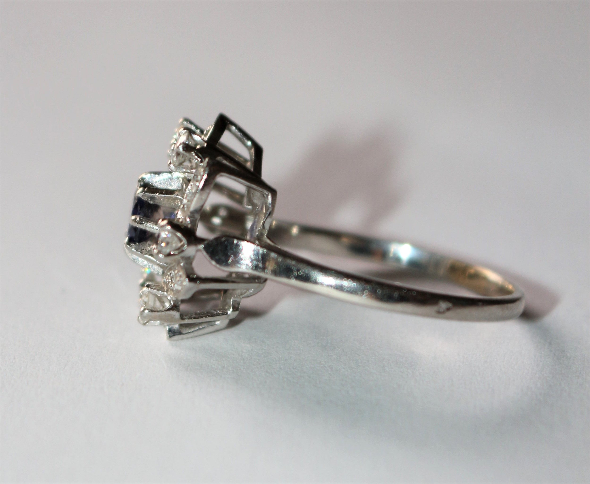 Bague Fleur Tourbillon Diamants