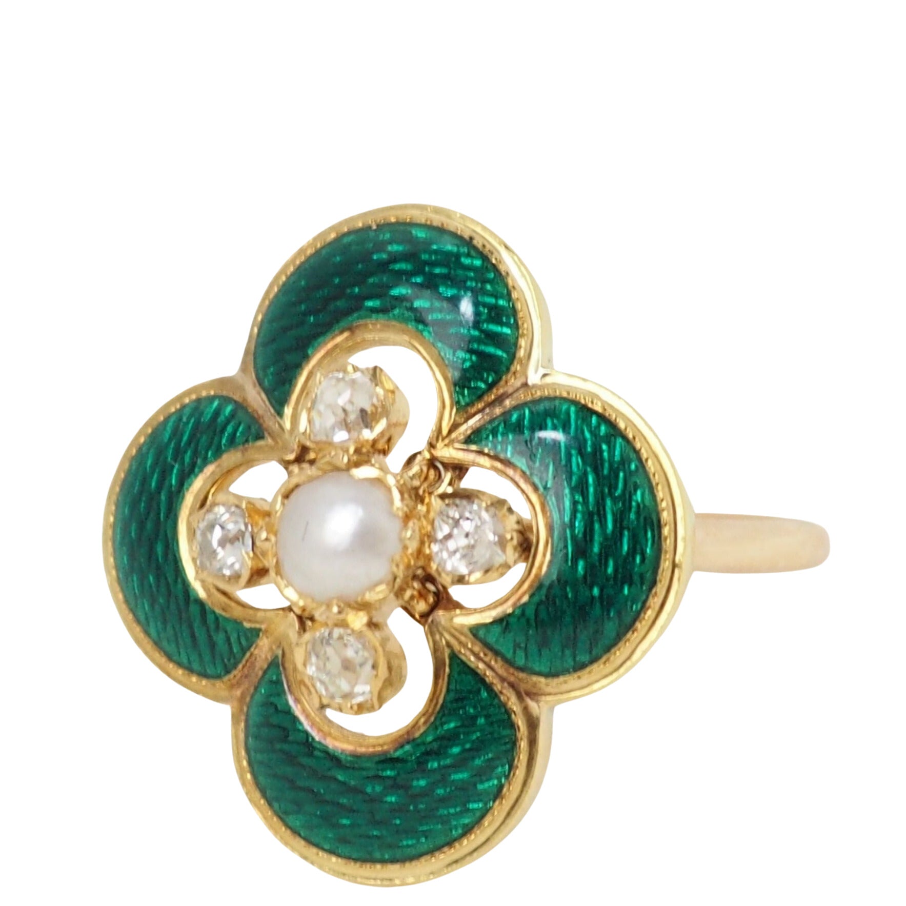 Bague ancienne en or jaune, perle et diamants