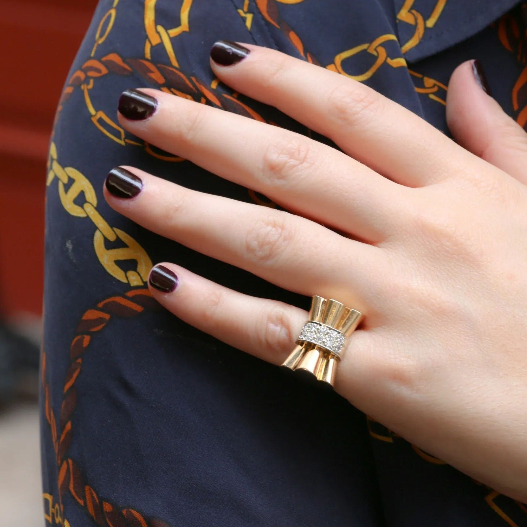 Bague nœud Art-Déco en or et diamants