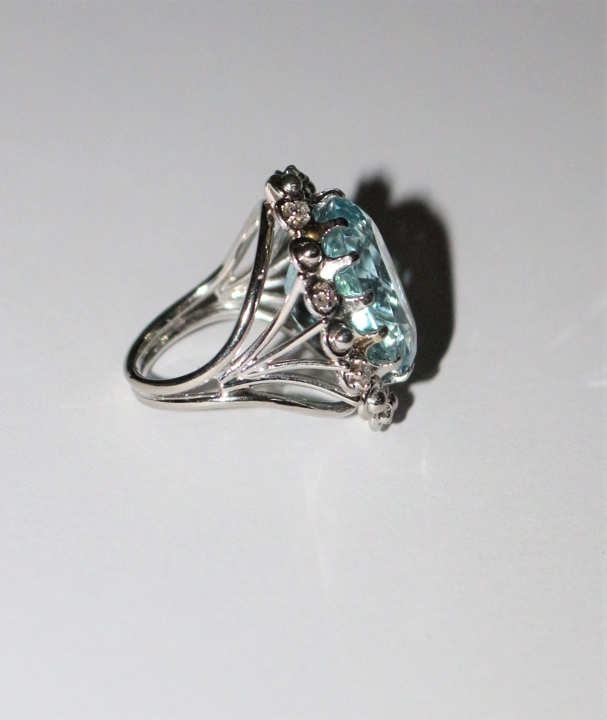 Bague Cocktail aigue-marine or blanc