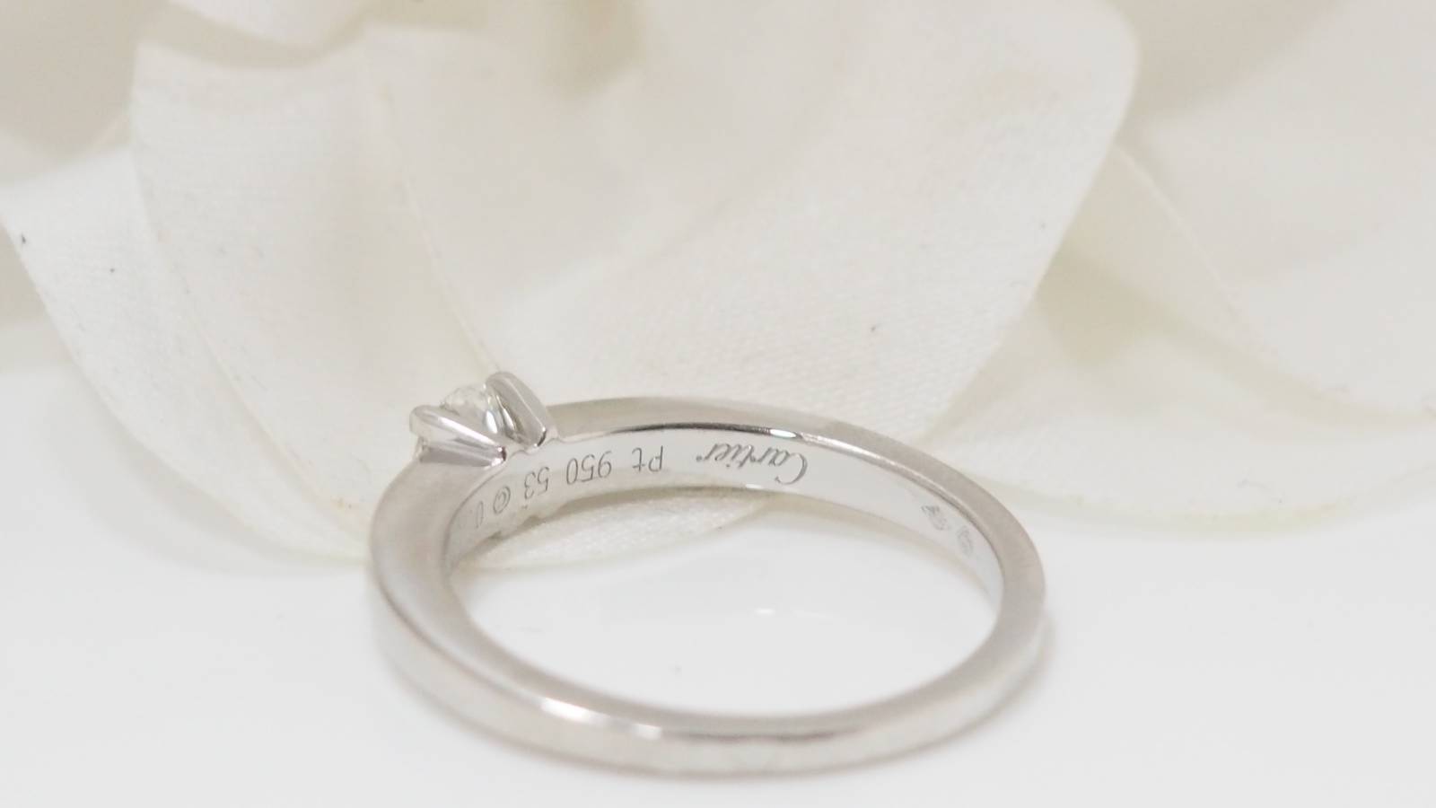 Cartier solitaire ring in platinum and diamond 