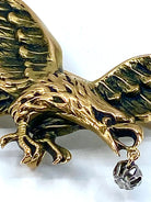 Broche en or 18 carats : aigle tenant un diamant dans son bec, vers 1880