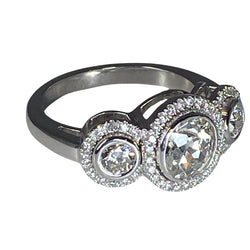 Bague en or 18 carats trilogie sertie de diamants
