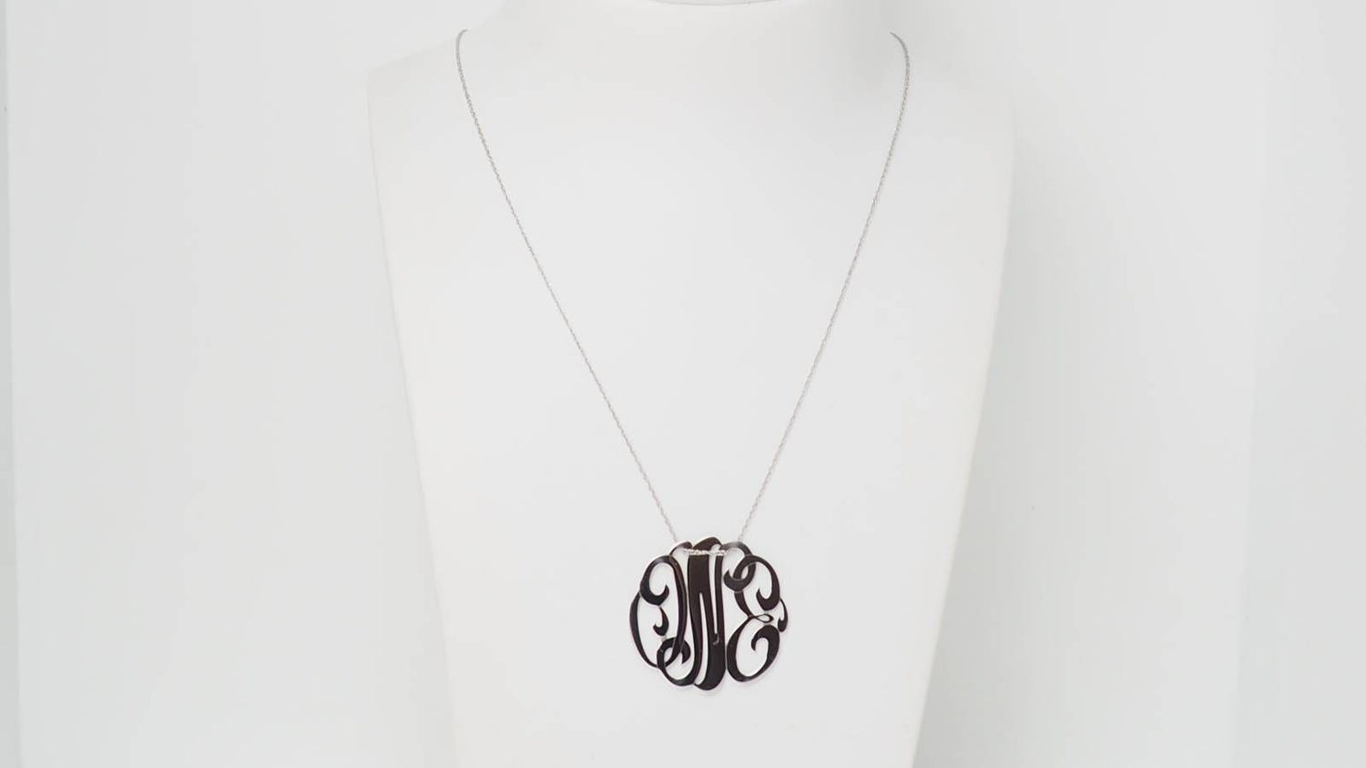 Collier Ginette NY Monogram One