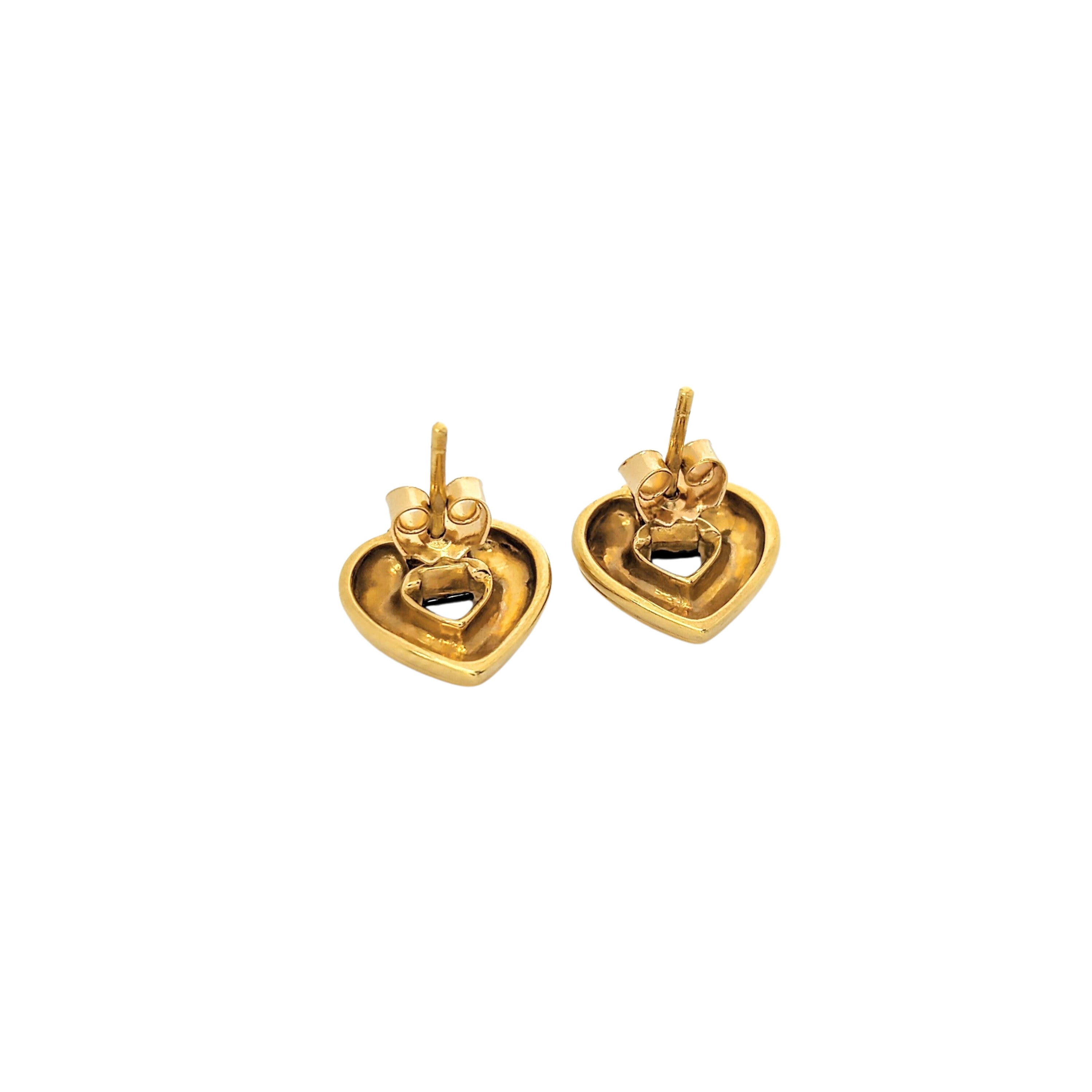 Boucles d'oreilles cœur en or jaune et saphirs