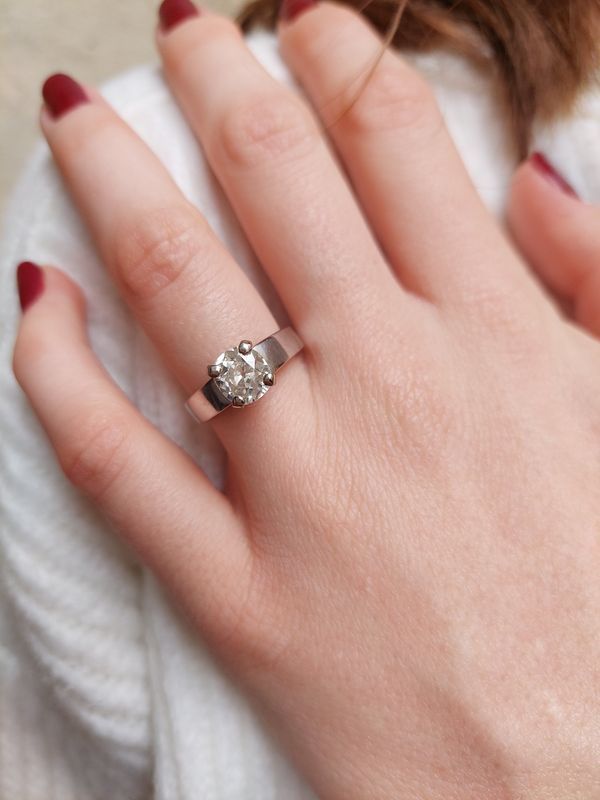 Solitaire diamant 1.30 carat en or blanc