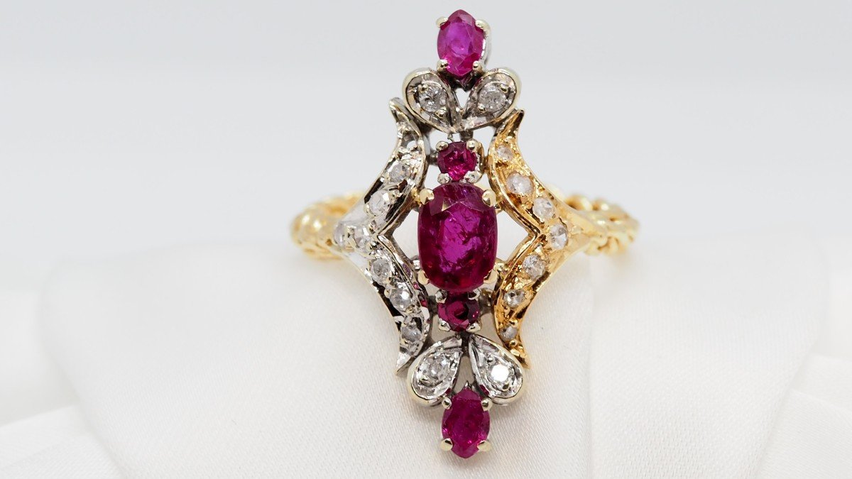 Bague Marquise En Or Bicolore, Rubis Et Diamants